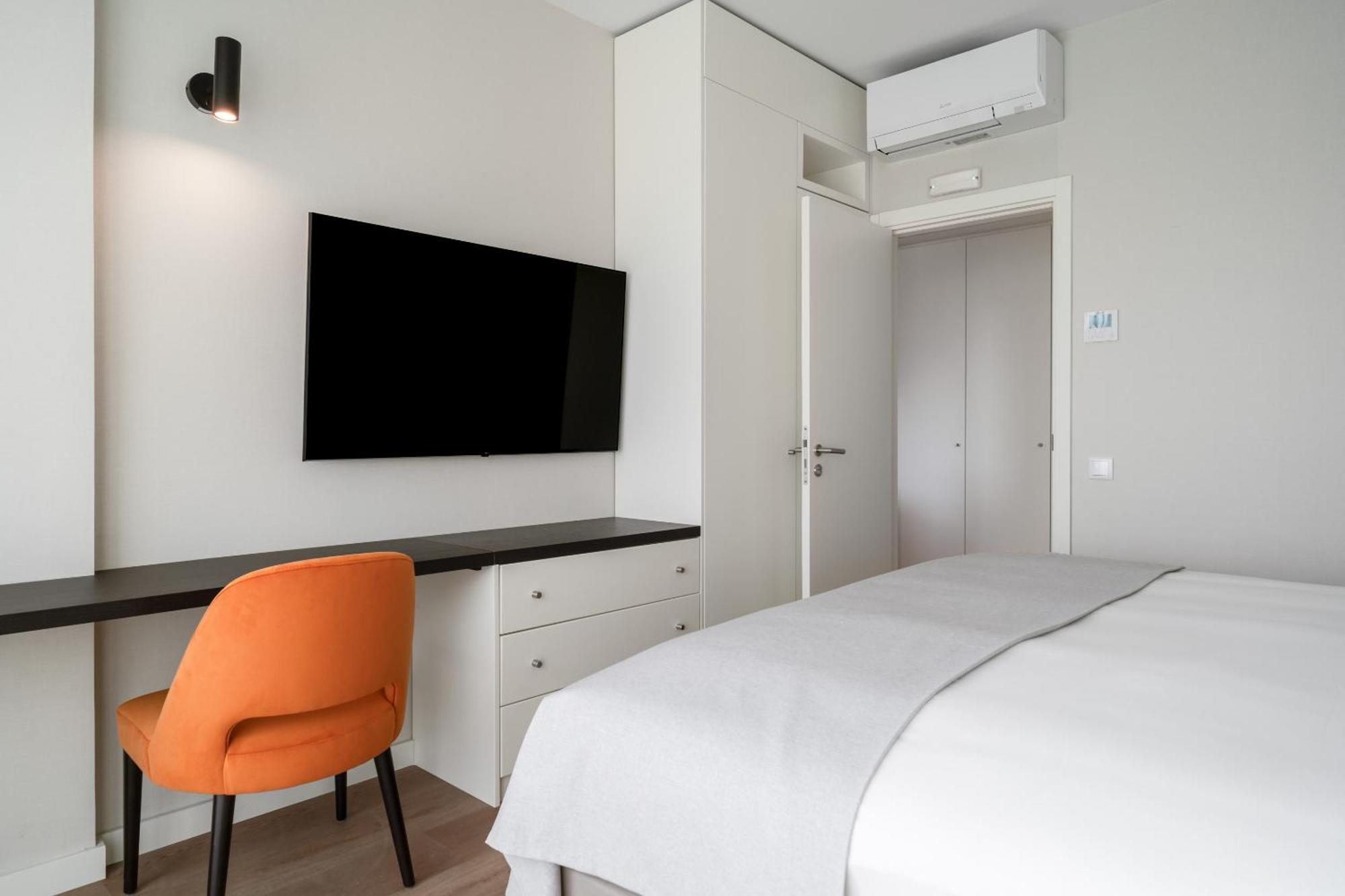 Apartment Limehome Defensores De Chaves