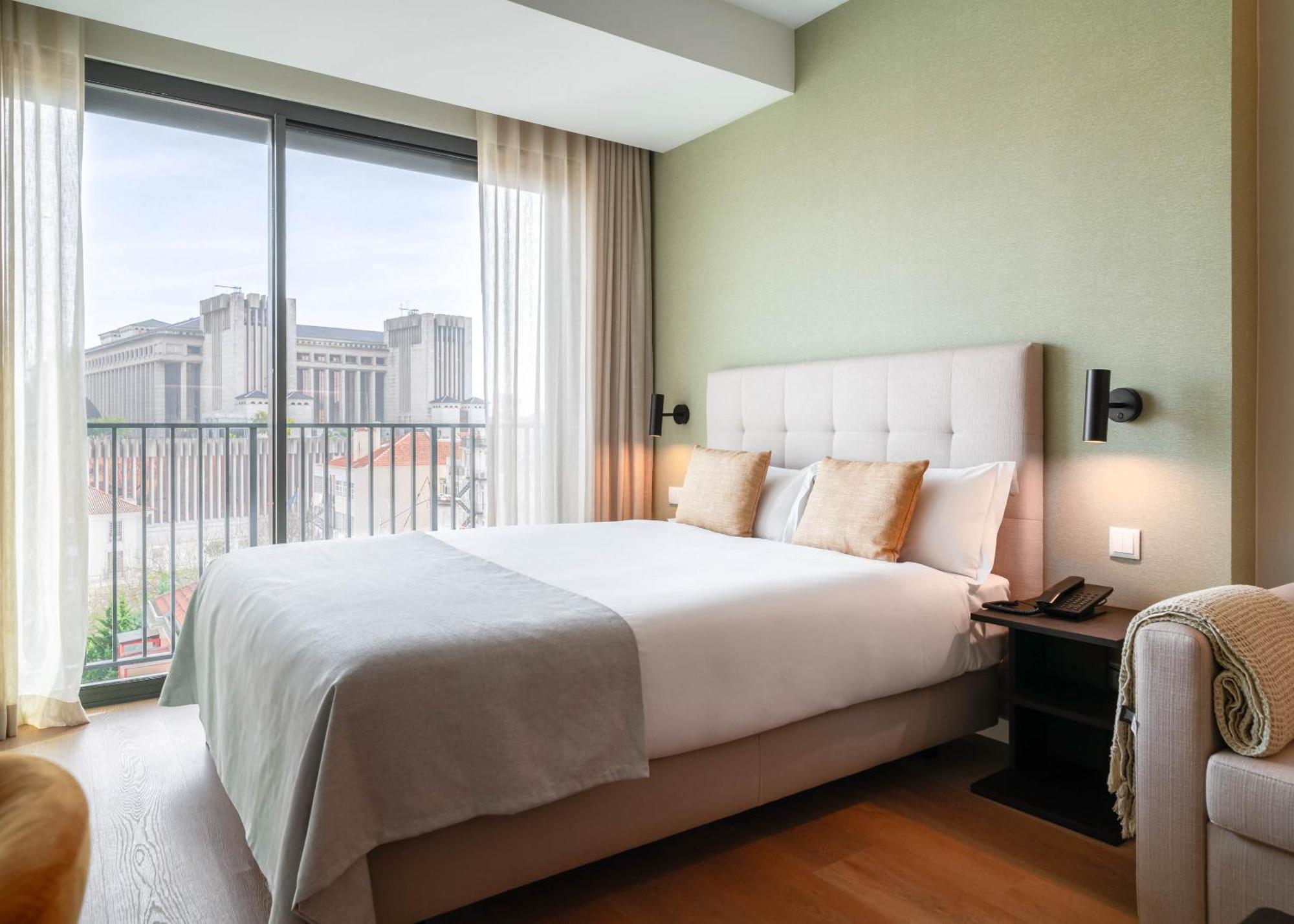 Apartment Limehome Defensores De Chaves *